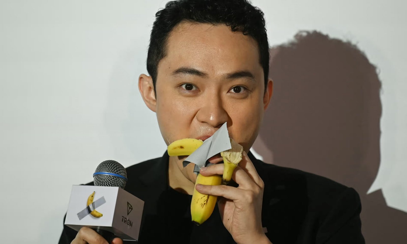 Chinese-born cryptocurrency entrepreneur eats $6.2m banana artwork